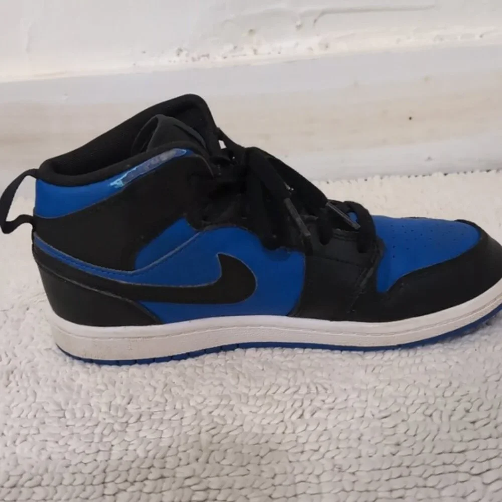 NIKE Air Jordan Kids Mid Black and Blue Sneakers 3
